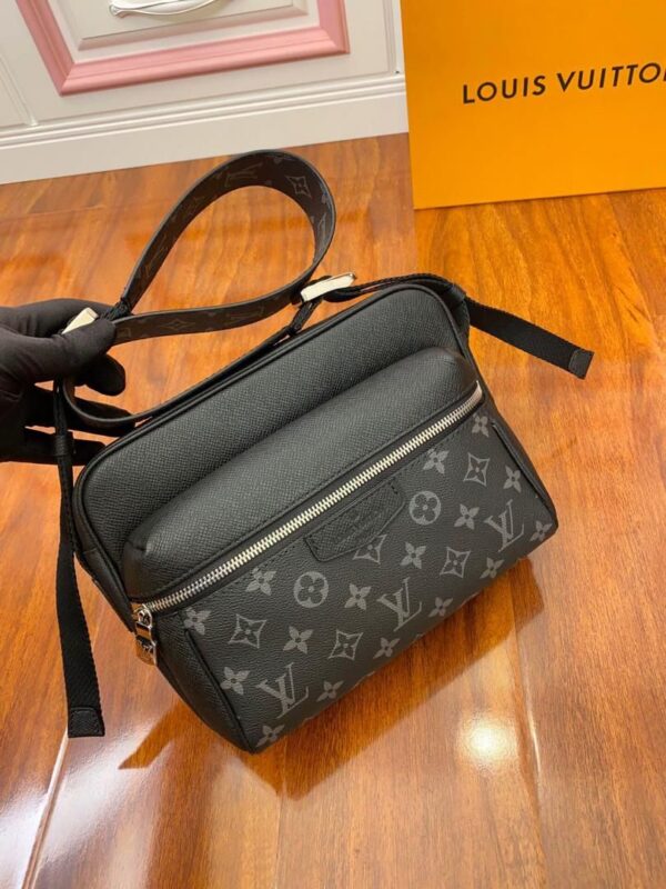 Louis Viutton Monogram Print Bag