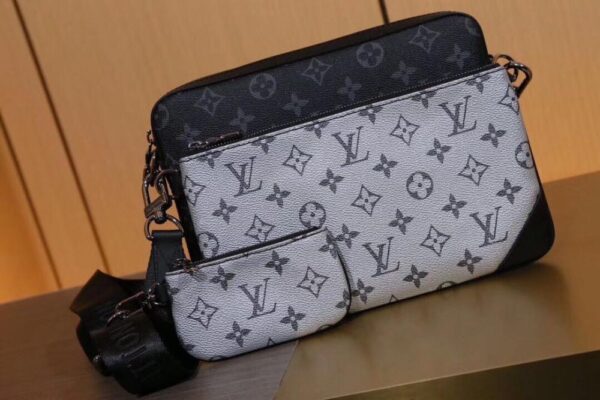 Louis Vuitton Men Shoulder Bag