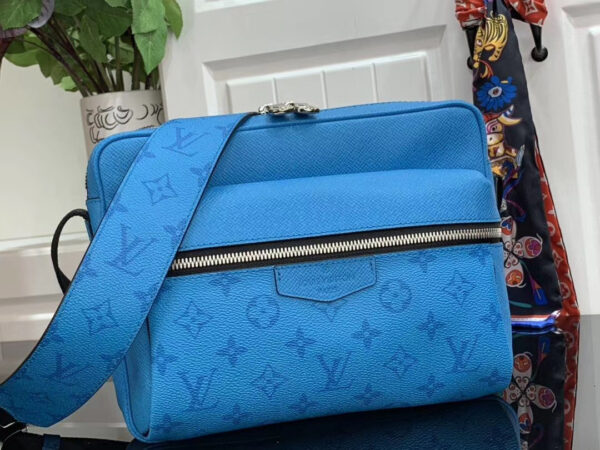 Louis Vuitton MESSENGER